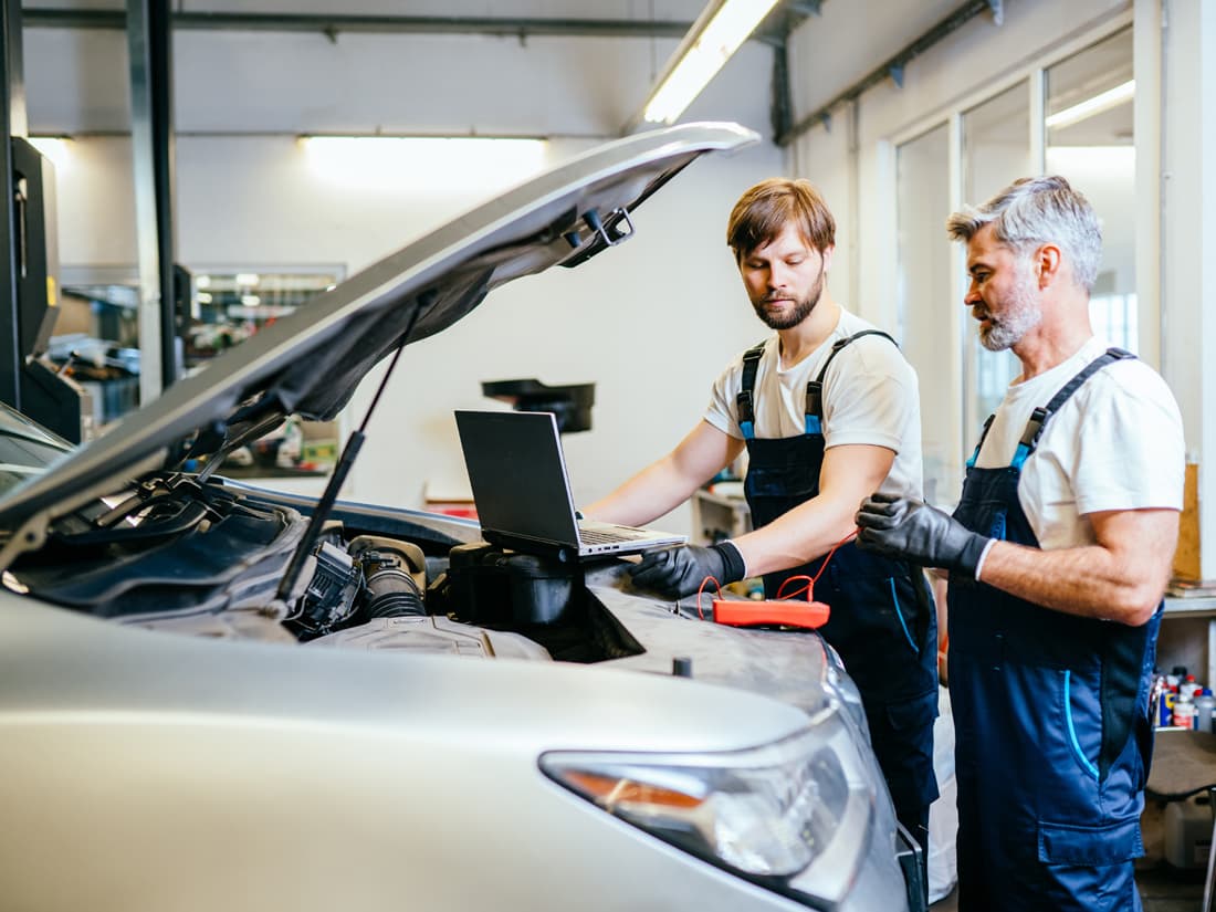 Servicos de electrónica de coches en Ourense