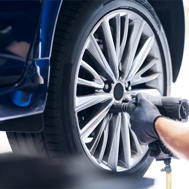 ¿Necesitas cambiar las ruedas de tu vehículo?